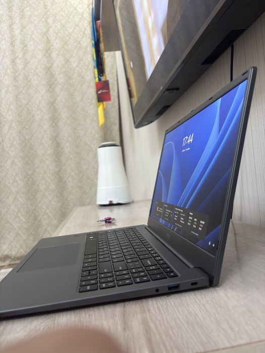 Ноутбук Acer все работает