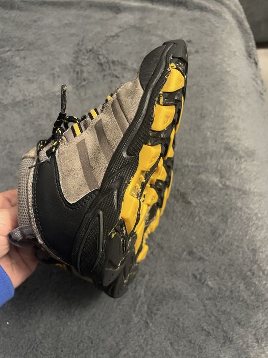 Adidas детски боти