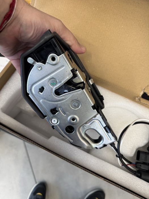 Вакуум брава за Бмв f07