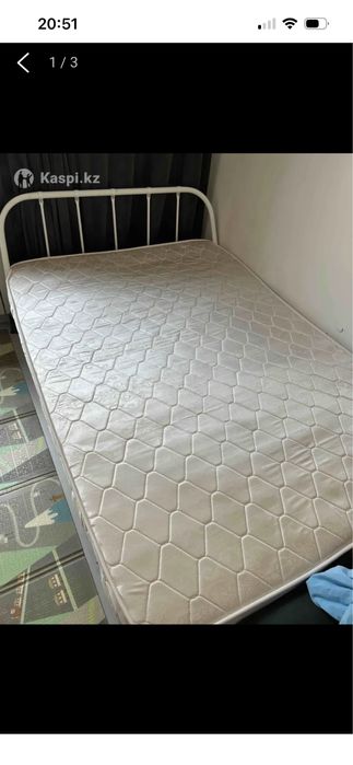 Кровтать с матрасом