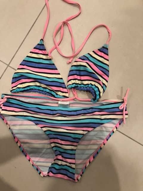 Costum baie, pt. 13-14 ani, purtat de 3 ori