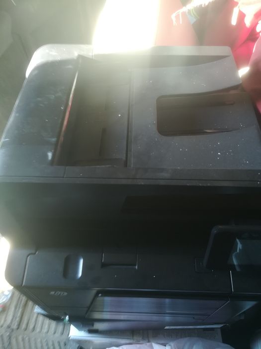 Продам принтер лазерный hp mf400