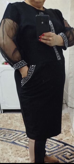 Продам новое платье.