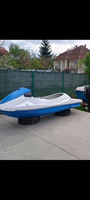 Cocă ski jet in perfectă stare, recondiționată
