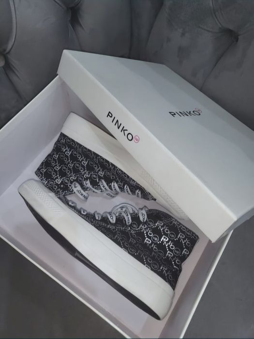 Adidasi tenisi ORIGINALI Pinko marime 36