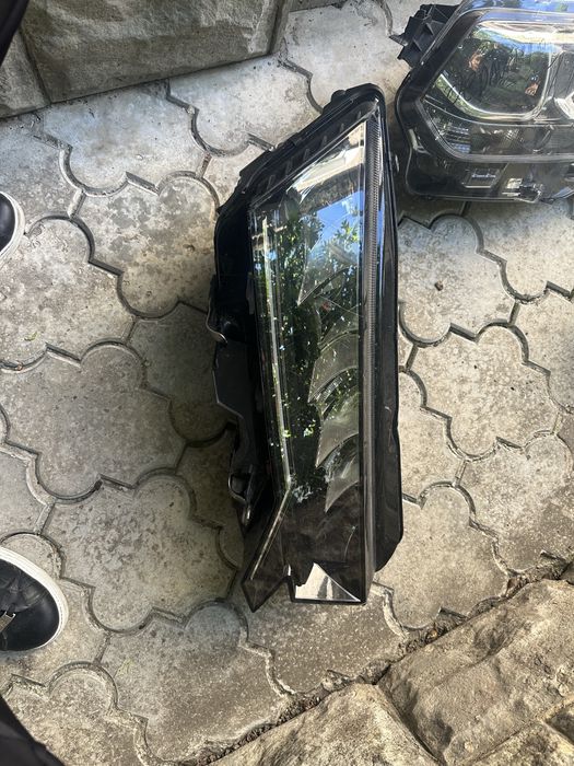Десен фар Шкода Октавия Skoda Octavia IV 4 lift  5E4941010 Full Led