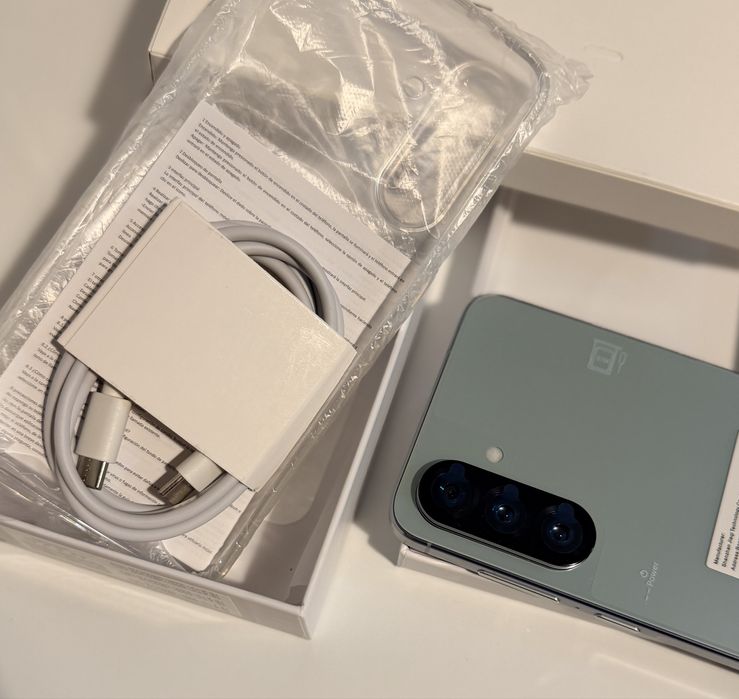 Smartphone Android A56 NOU, 12GB RAM / 512GB, Face ID