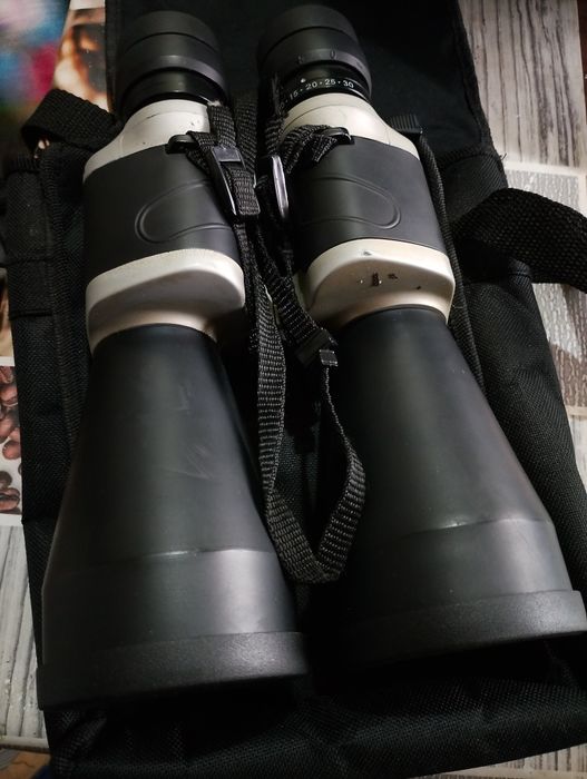Бинокль 10-30×60