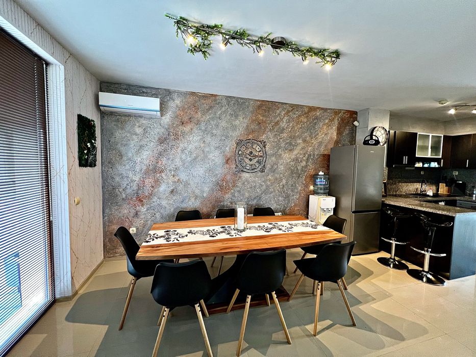 Двуетажна Къща напълно обзаведена в комплекс  “Light Haouse Golf & Spa” край Балчик.