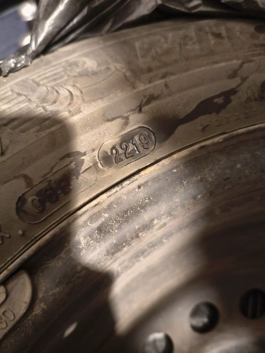 4 бр. зимни гуми Michelin 215/60/17 с джанти