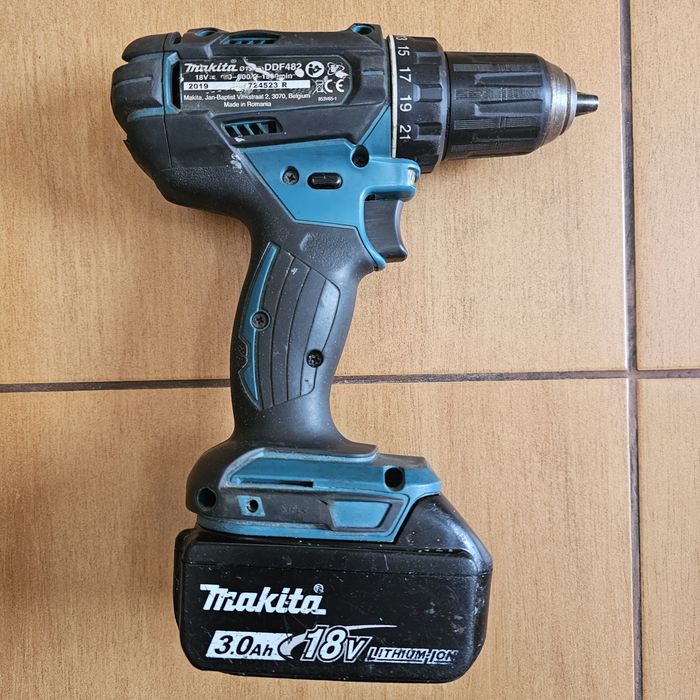 Masina gaurit/însurubat Makita  DDF 482