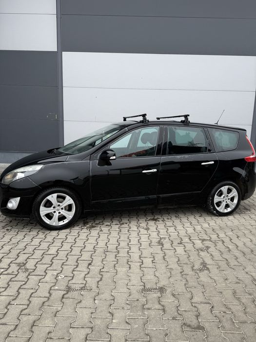 Vând Renault Grande Scenic