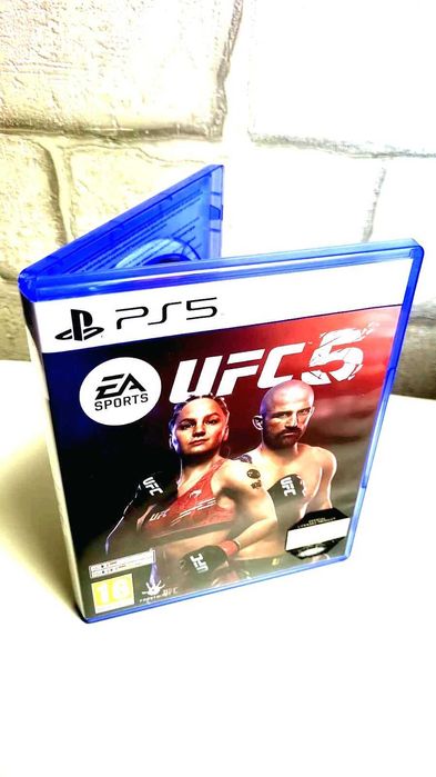 Продам диск с игрой UFC 5 PS5