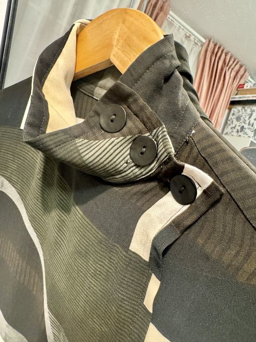 Rochie midi / lunga cu nasturi model geometric Massimo Dutti XS