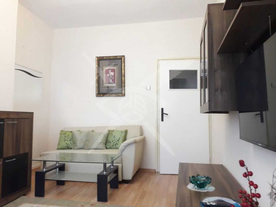 Тристаен апартамент в Центъра, София №181964