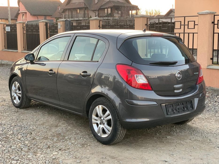 Opel Corsa D 1.3Cdti 95Cp Euro5

-Data primei înmatriculări 27.07.2011
