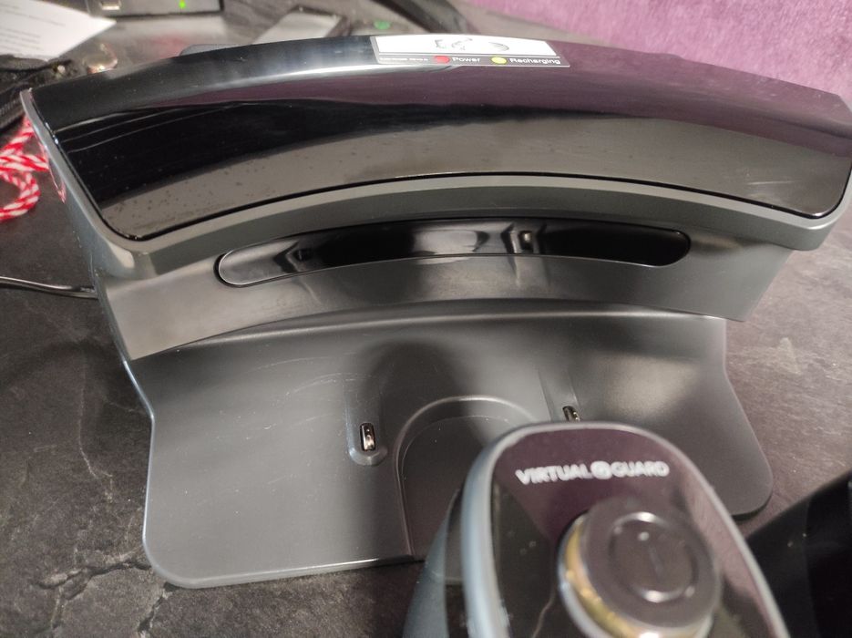 Продавам,прахосмукачка-робот Samsung NaviBot SR8855