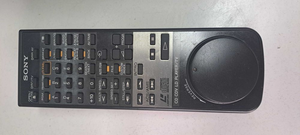CD / LaserDisc Player Sony MDP-333 Defect (Sertar Blocat) Telecomanda