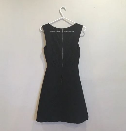 Малка черна рокля Sandro