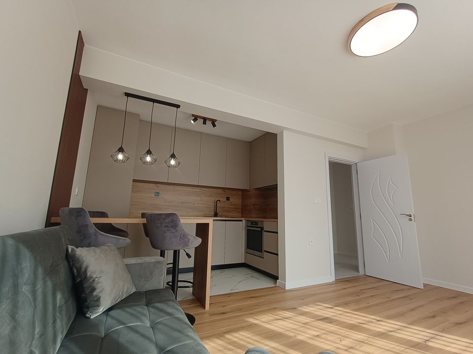 Двустаен обзаведен с панорама и партерен гараж от собственик