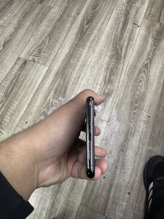 Iphone  xs max srochni sotiladi karopka dakument bot