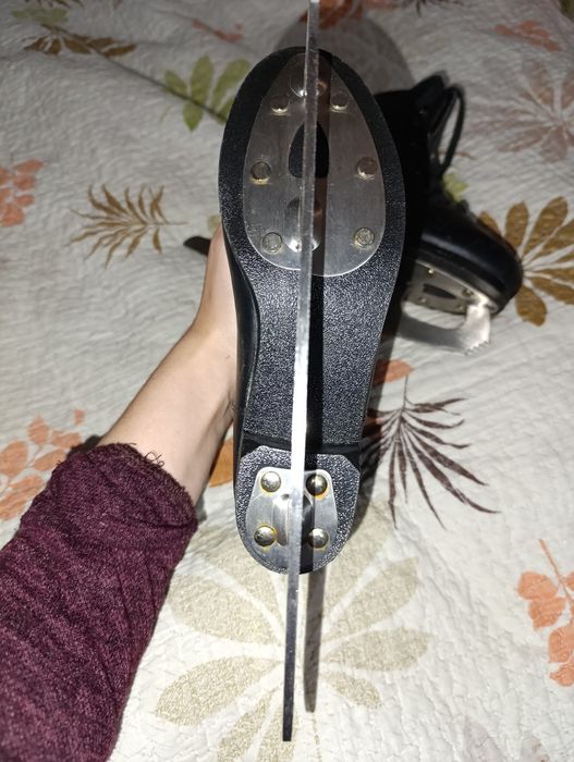 Продаются коньки