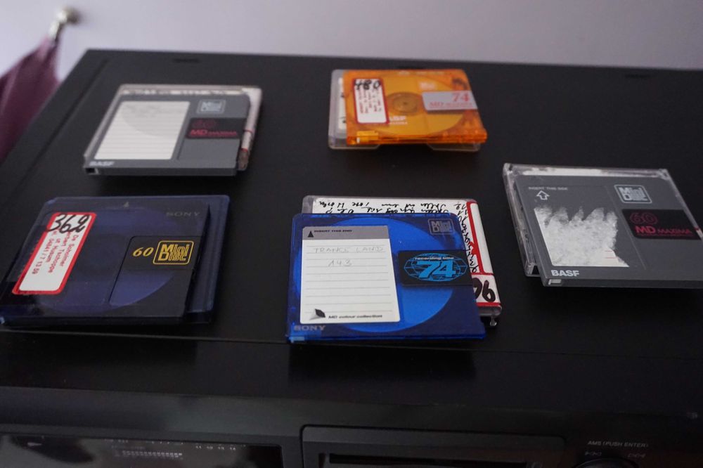 SONY MDS-JE320 minidisc cu telecomanda  , bonus , probleme pe rec