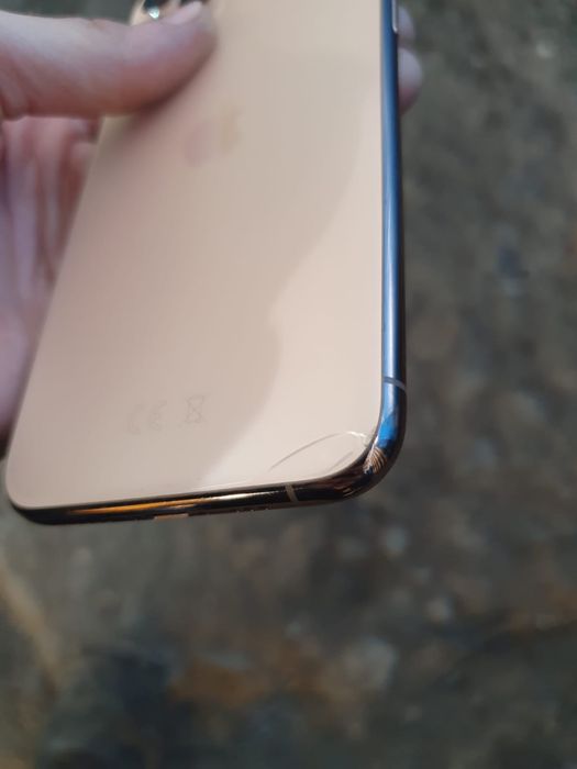 Продам Айфон 11 про