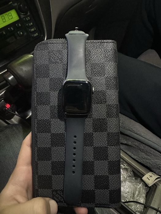 Iphone 14 pro max + watch