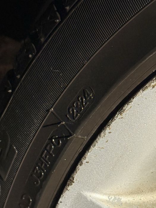 Bmw style 142 със зимни гуми нови