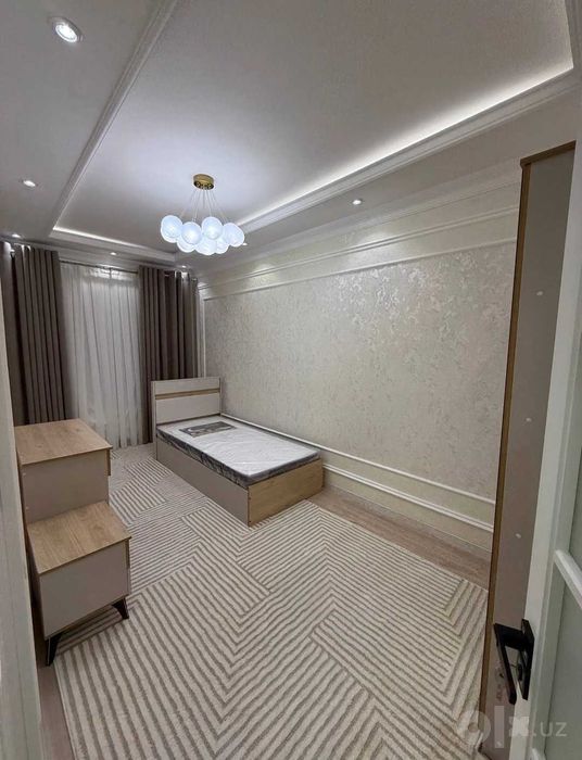 Yakkasaroy 3 xonali 650 srochna hamma sharoiti bor luks