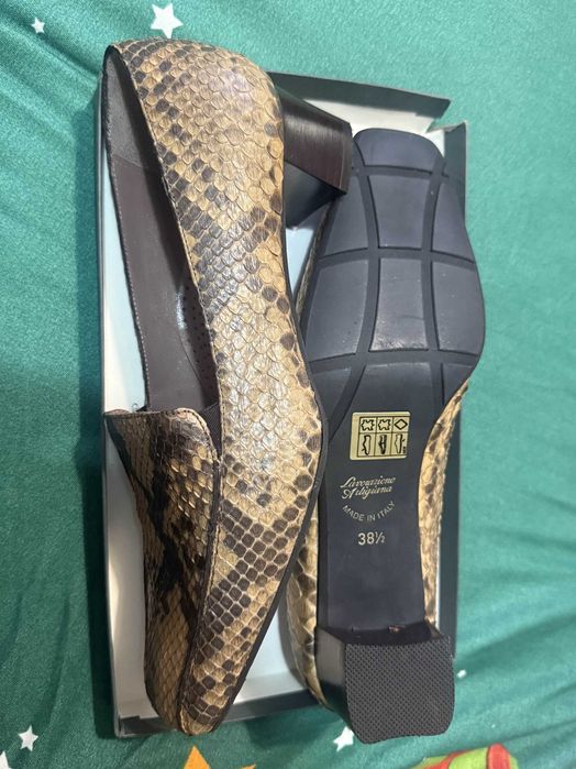 Pantofi de dama din piele de piton