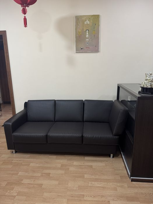 Сдам в аренду маникюрный стол