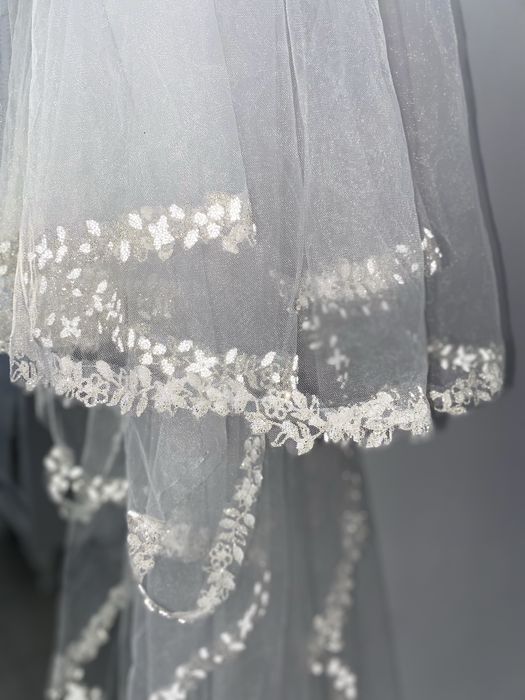 Булченска рокля със воал и обръч