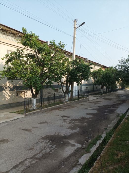 Назарбек Харакат махалла Nazarbek 8 сотих.11 хона.