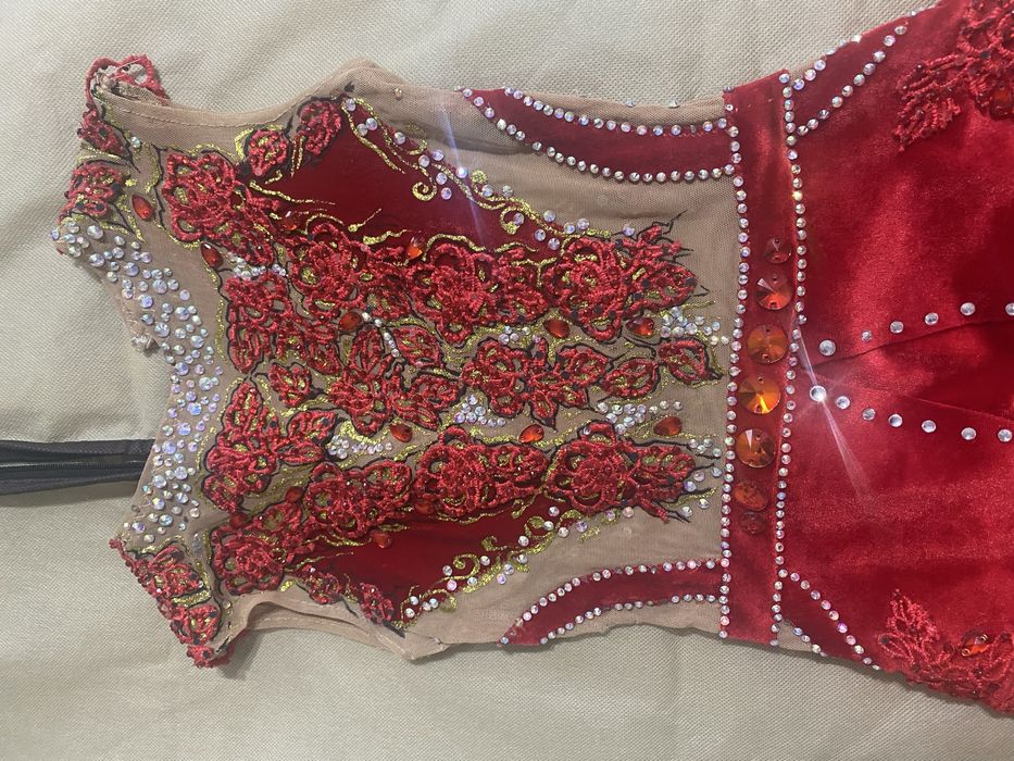 Costum gimnastica ritmica 6-8 ani