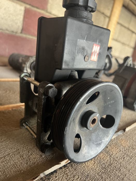 Гур насос на мерс m104