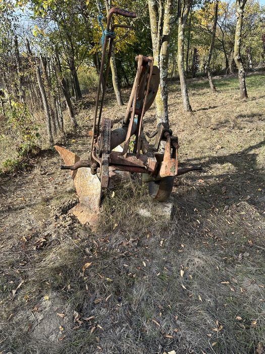 Plug kverneland cu doua trupite
