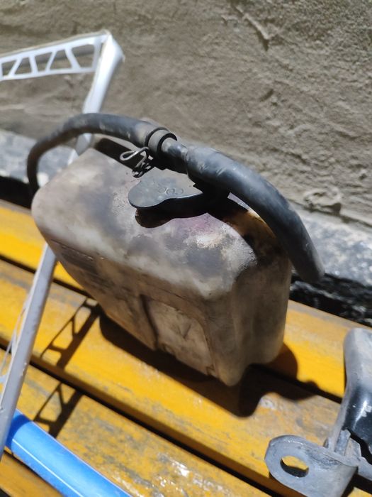 Бачок антифриза Карина е Тойота