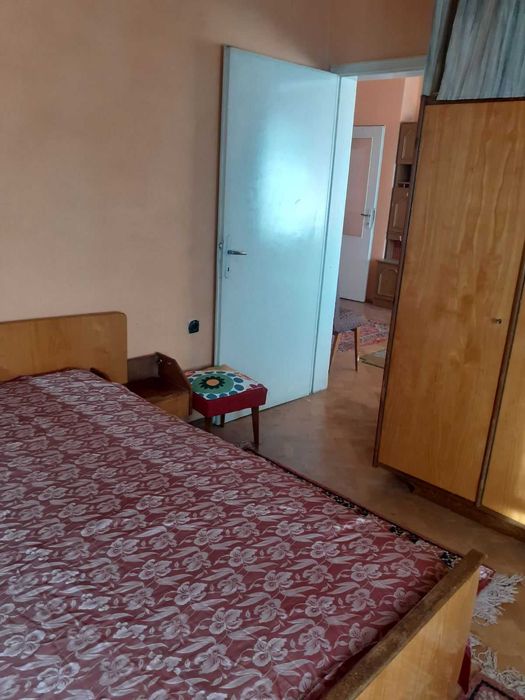 Дава се под наем Двустаен апартамент в Хасково, Център - 60 кв.м за 204 € - Снимка #3