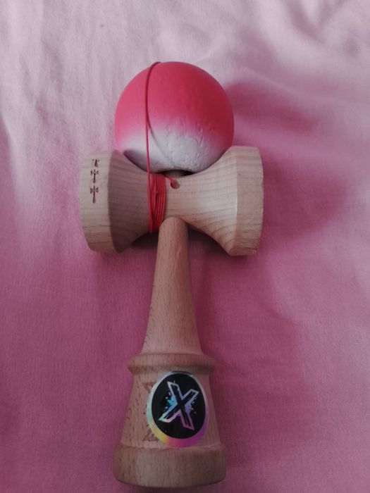 Kendama X PRO HOLO Engraved Cup - Balance Hole - 120 lei FIX