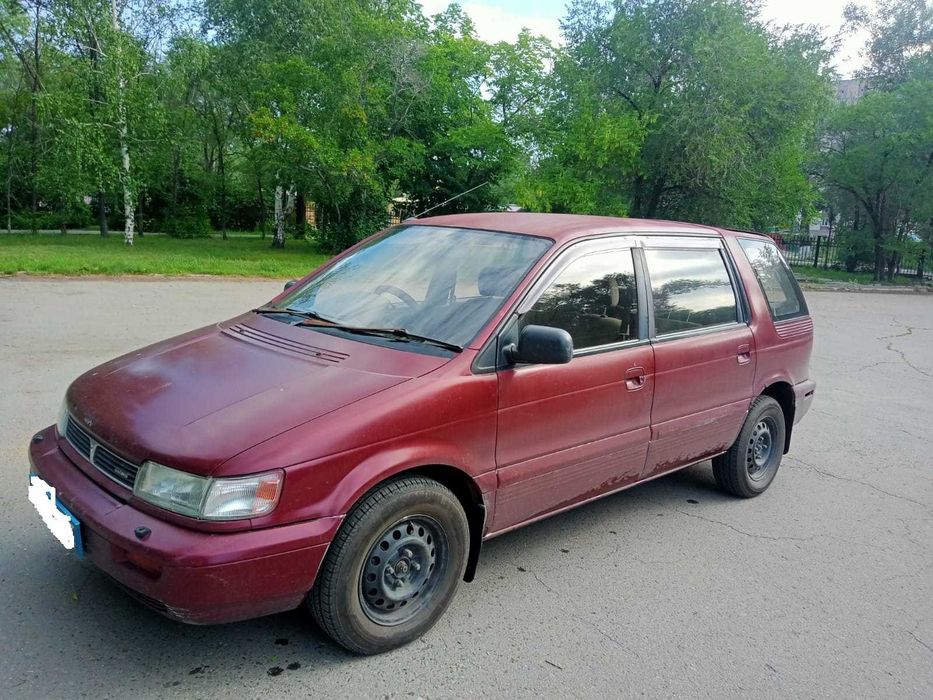 Продам Mitsubishi Chariot 1995 г.
