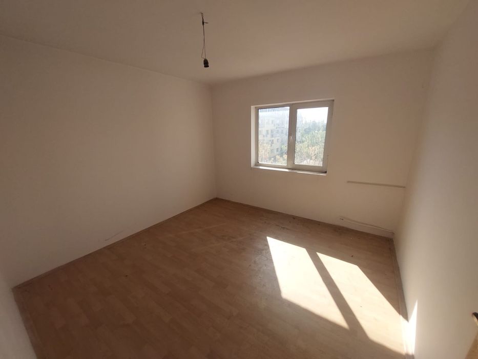 Vand apartament micro 12