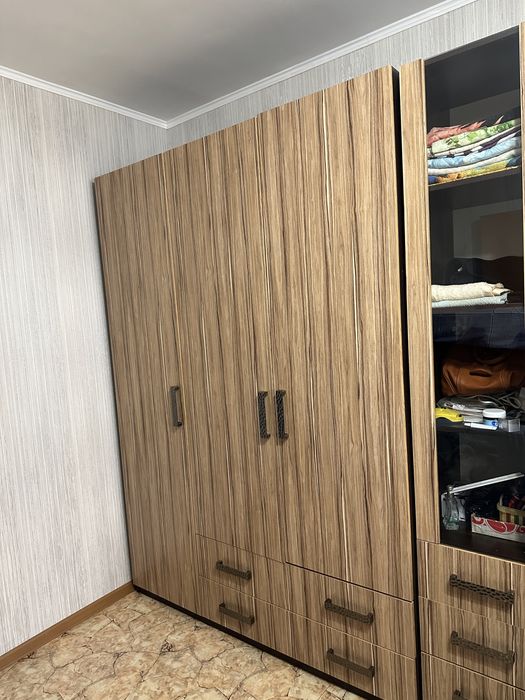 Продам шкаф с пеналом