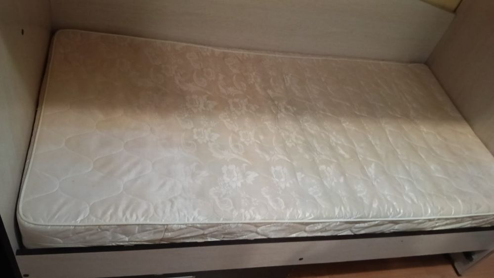 Матрас 2000 продам