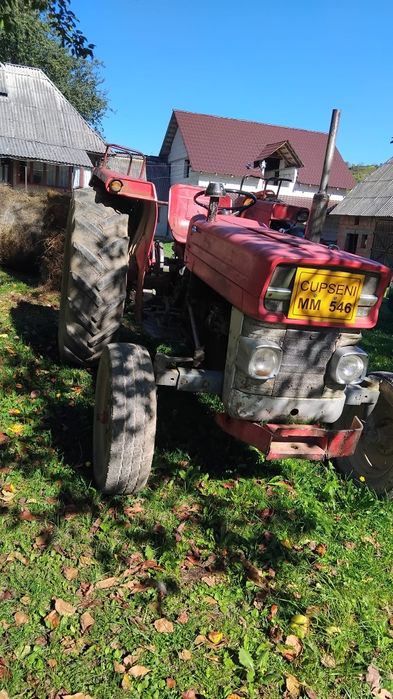 Vând tractor Massey Ferguson