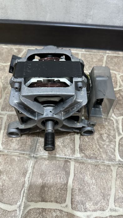 Мотор от стиральной машинки