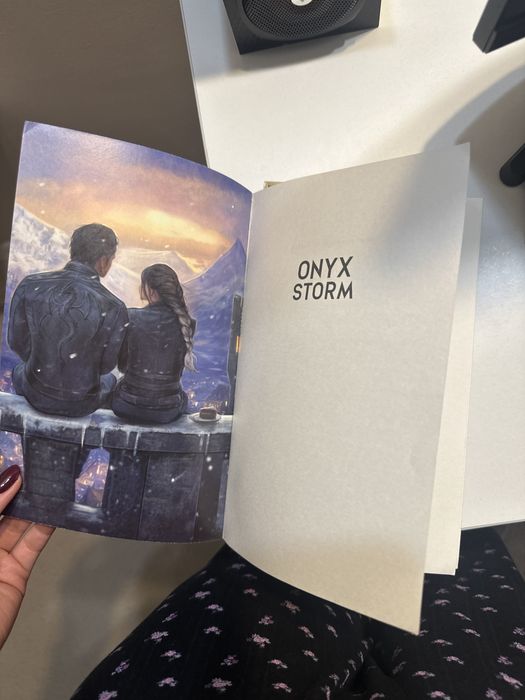 Onyx Storm (Paperback) Ребека Ярос