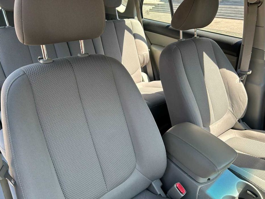 Kia Carans Минивэн