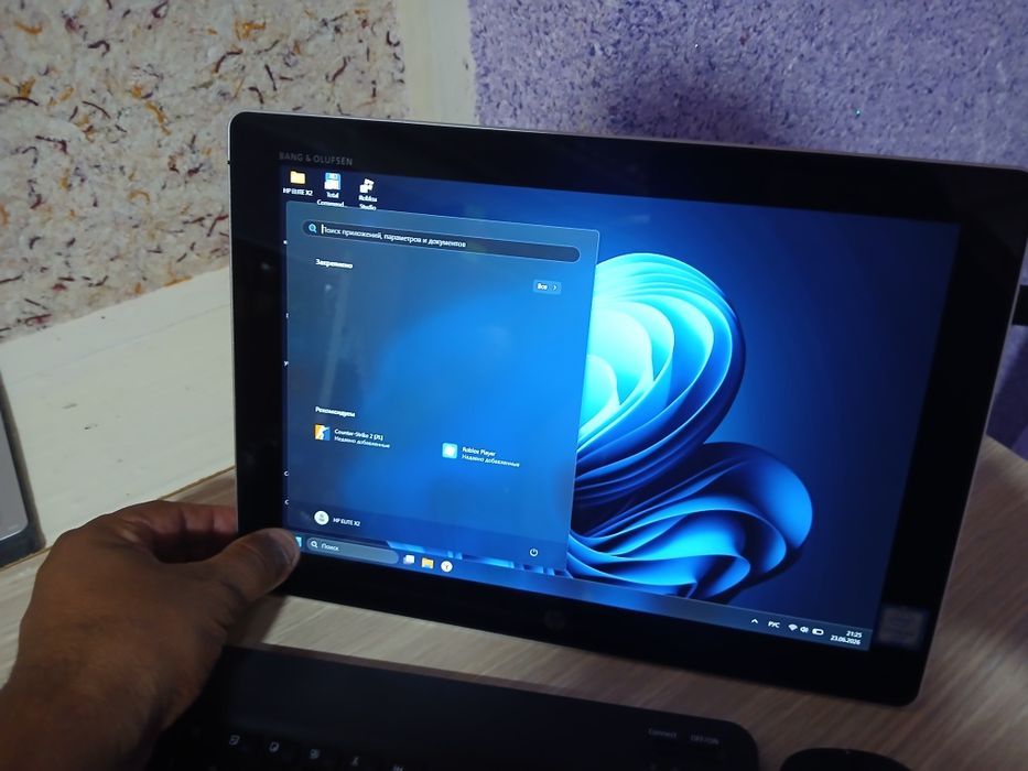Hp Elite X2 1012 G1  сотилади 80$. Йоки обмен ноутбук.
